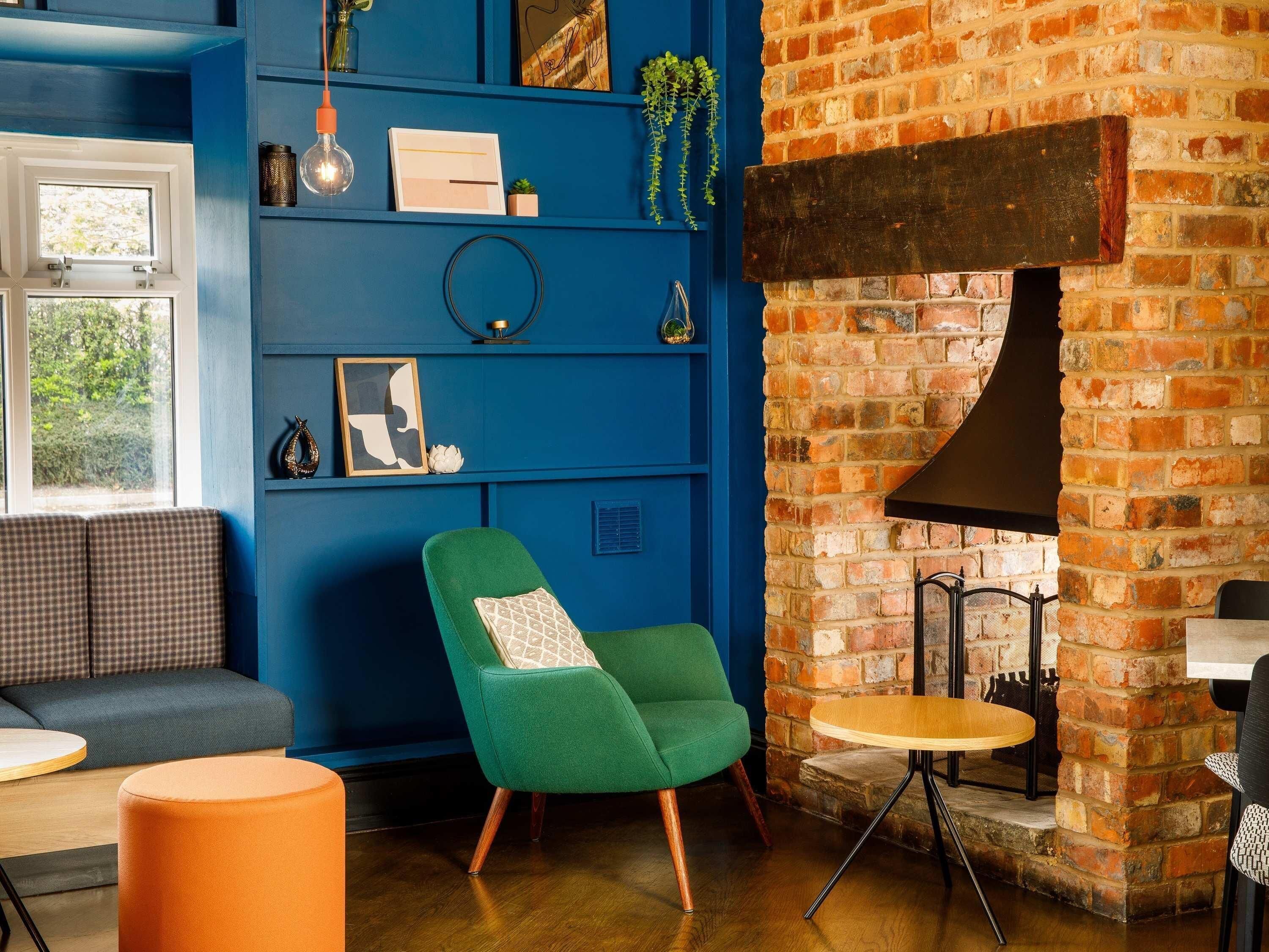 S'hi serveixen esmorzars, dinars i sopars 