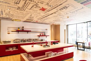 Desayuno buffet diario (CNY 25 por persona)