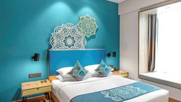 Superior Queen Room with 24 Hrs Check-in & Check-out | Premium bedding, minibar, in-room safe, desk