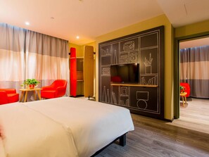 Free WiFi, bed sheets