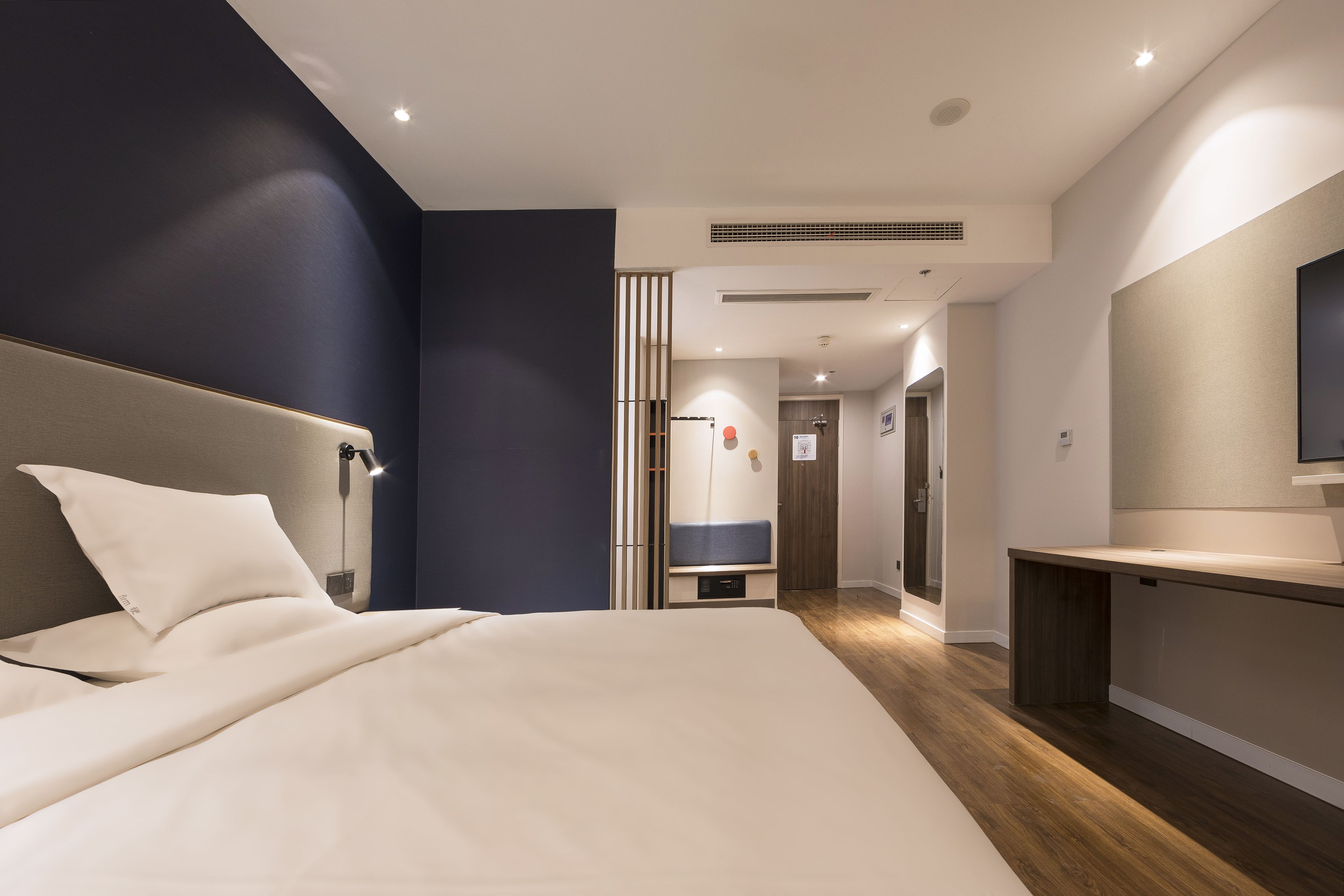 Habitación Premium, 1 cama King size (Extra Floor Space) | Ropa de cama de alta calidad, edredón y camas con pillow-top 