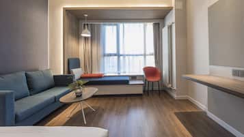 أغطية فراش متميزة وألحفة محشوة بالريش وأسرّة بطبقة علوية مريحة