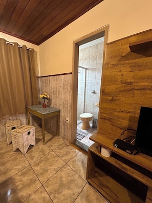 Executive Double Room | Blackout curtains, free WiFi, bed sheets - Hospedaria Vila Rica (Ouro Preto)