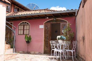 Front of property – evening/night - Hospedaria Vila Rica (Ouro Preto)