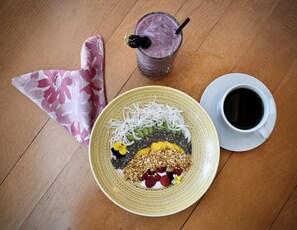 Daily buffet breakfast for a fee