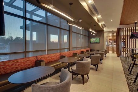 ๋งค์ผ ๋ทํ ๋ฌด๋ฃ ์์นจ ์์ฌ ํฌํจ