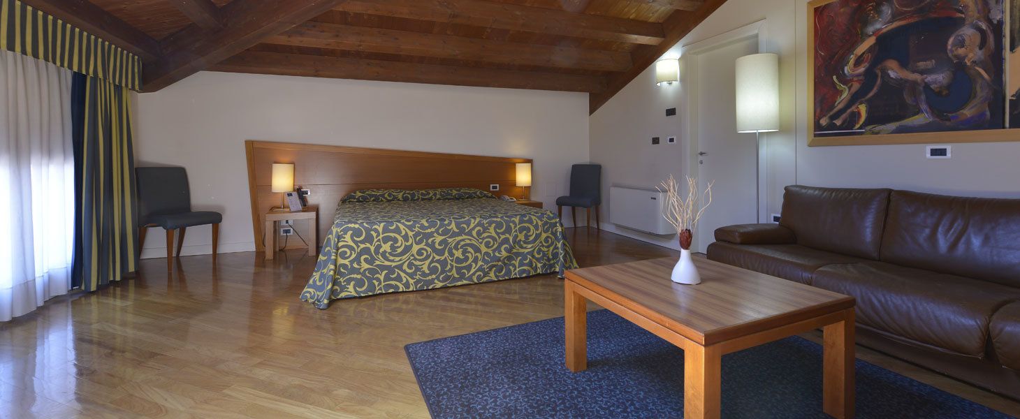 minibar, in-room safe, desk, blackout curtains