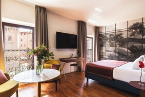 1 habitación, minibar, caja de seguridad en la habitaci�ón y escritorio 