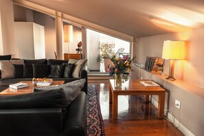 Suite – royal | Minibar, safe på rommet, skrivebord og blendingsgardiner