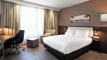 Premium bedding, in-room safe, individually decorated