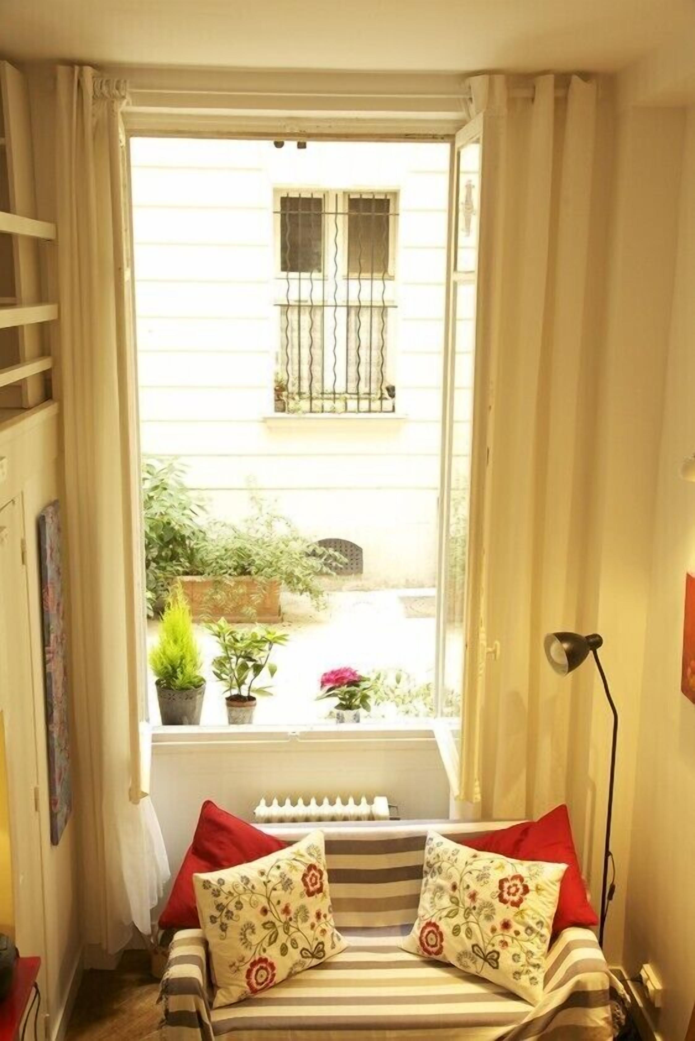Paris, Very Nice Apartment For 2/3 People At The Foot Of Montmartre. - Paris