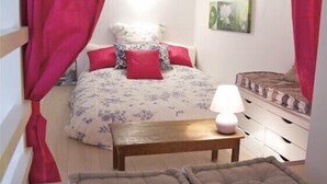 1 Schlafzimmer, Bügeleisen/Bügelbrett, Internetzugang, Bettwäsche