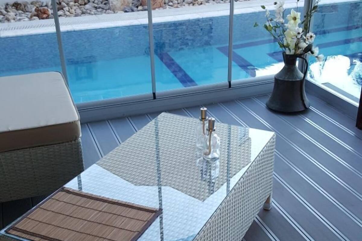 Family Villa, 3 Bedrooms | In-room dining