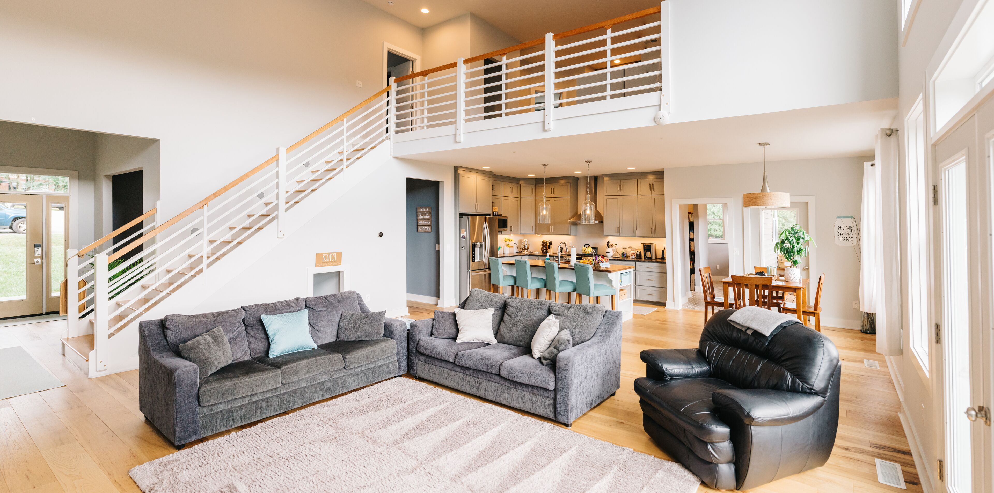 Mountain View Retreat - Plenty of Space and Extras