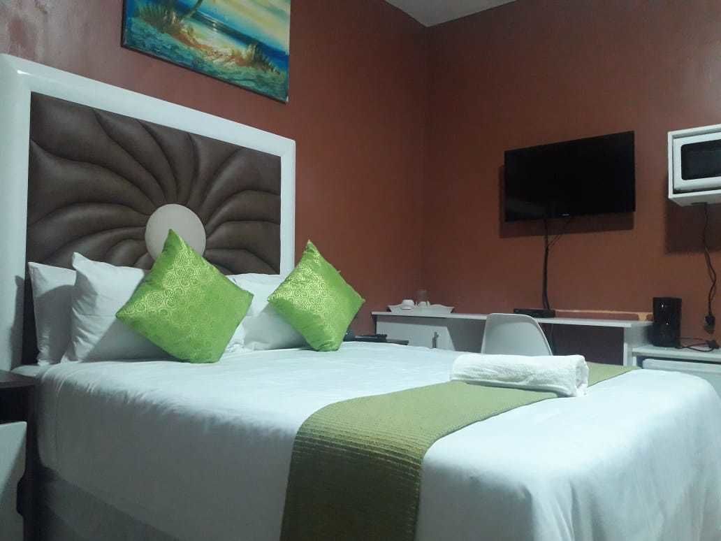 مكواة/لوح كي وواي فاي مجانًا وملاءات أسرّة