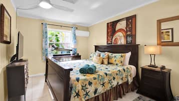 2 Schlafzimmer, hochwertige Bettwaren, Zimmersafe, Schreibtisch