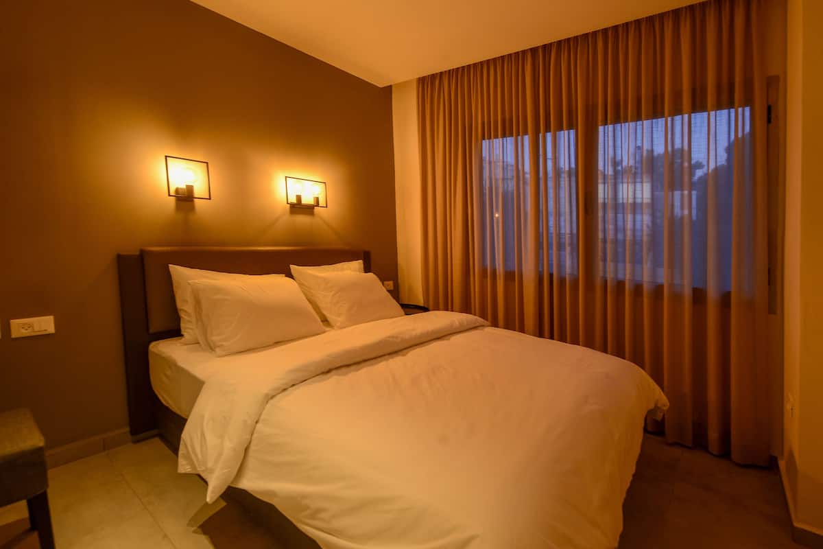 Luxury Apartment, 2 Bedrooms, City View | Egyptian cotton sheets, premium bedding, down comforters