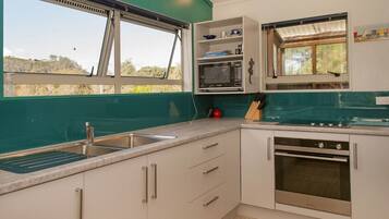 Réfrigérateur, micro-ondes, four, grille-pain