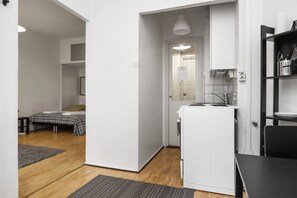 Apartment | Private kitchen - Kotimaailma Helsinki Malminkatu 22 (Helsinki)