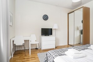 Iron/ironing board, free cribs/infant beds, free WiFi, bed sheets - Kotimaailma Helsinki Pengerkatu 29 (Helsinki)