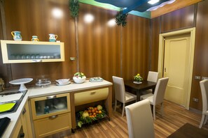 Café da manhã continental grátis todos os dias