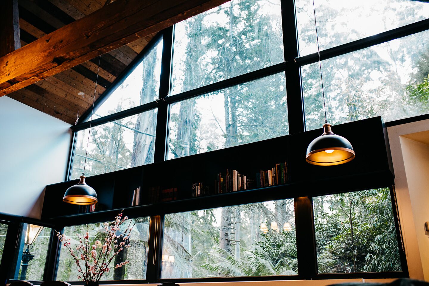 Luxury Lodge in the forest, 1 hour from Melbourne!