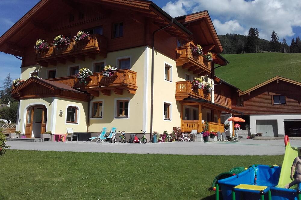 Children's apartment at the organic farm ENZIAN