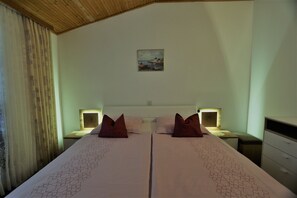 4 bedrooms, Internet, bed sheets - Apartments Drpić I. (10032-A1) - Silo - island Krk (Silo - island Krk)