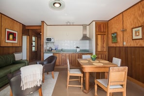 Interior - Two bedroom cottage with sea views, Punakaiki (Punakaiki)