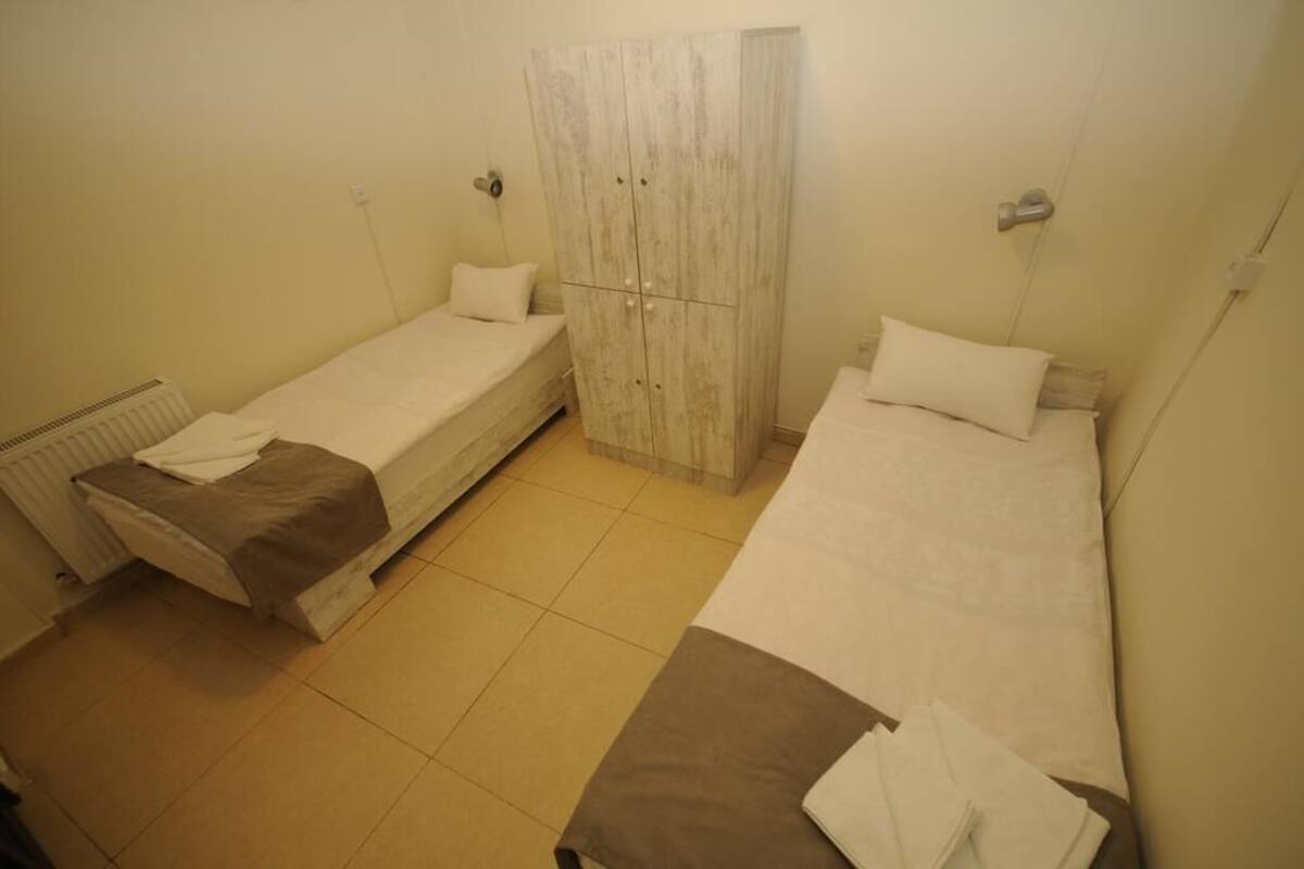 Economy Twin Room | Soundproofing, iron/ironing board, free WiFi, bed sheets