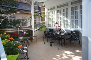 Terrace/patio - Bon Voyage  (Tbilisi)