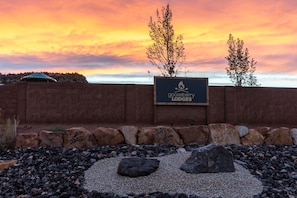 Front of property - Gooseberry Lodges (Hurricane)