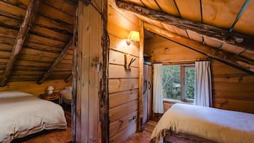 Cabin (6 People) | Blackout drapes, iron/ironing board, bed sheets