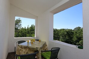 Outdoor dining - Apartment Petra (56038-A1) - Silo - island Krk (Silo - island Krk)