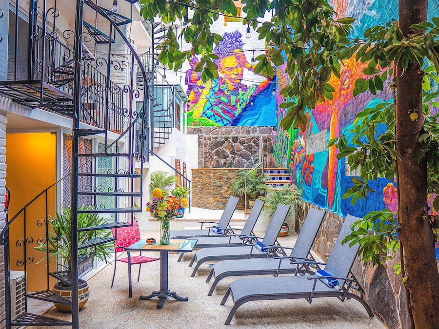 Udsigt til gårdsplads