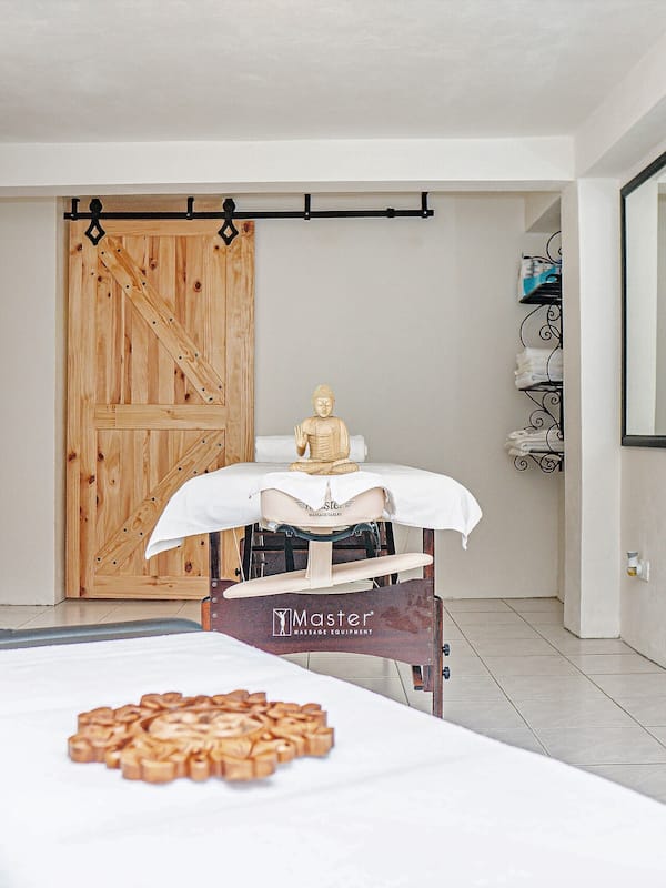 Couples treatment room(s), body treatments, aromatherapy