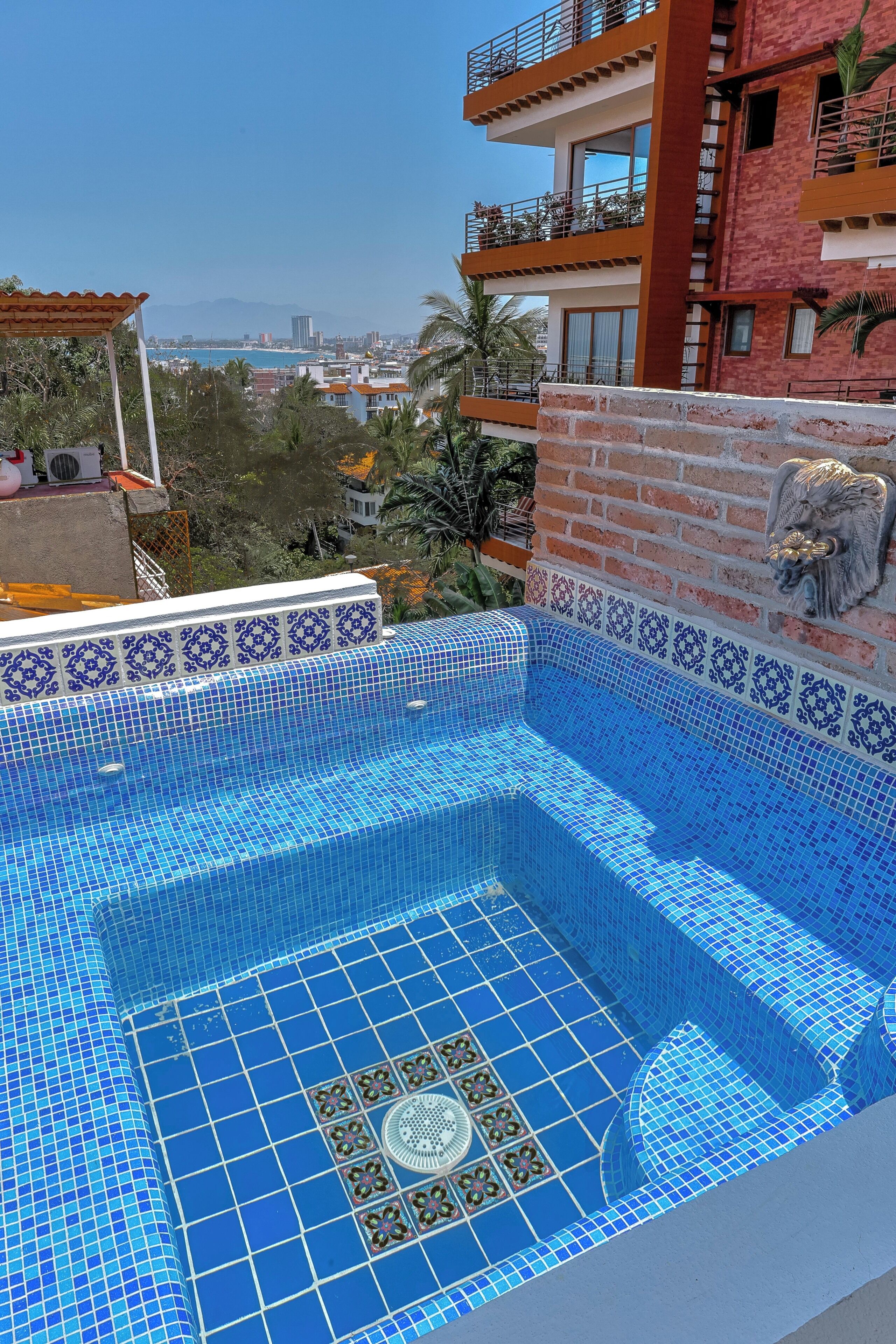 Outdoor pool, open 10:00 AM to 10:00 PM, sun loungers
