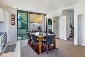 Dining - 32/14 Norman Smith, Taupo (Taupo)