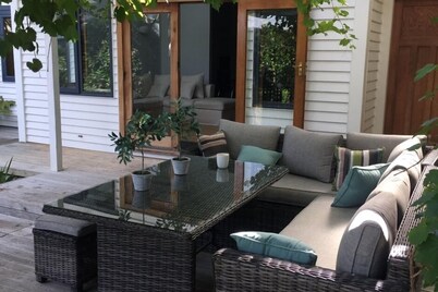 Character Villa in the heart of Blenheim