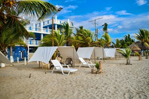 Una playa cerca