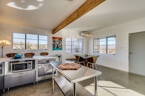 Interior detail - Palm Springs Retreat with Amazing Views (Palm Springs)