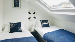 Apartment - Air Sanitizers and Full Anti-Bacterial Cleaning Between Guests - Nancie's Place (Dartmouth)