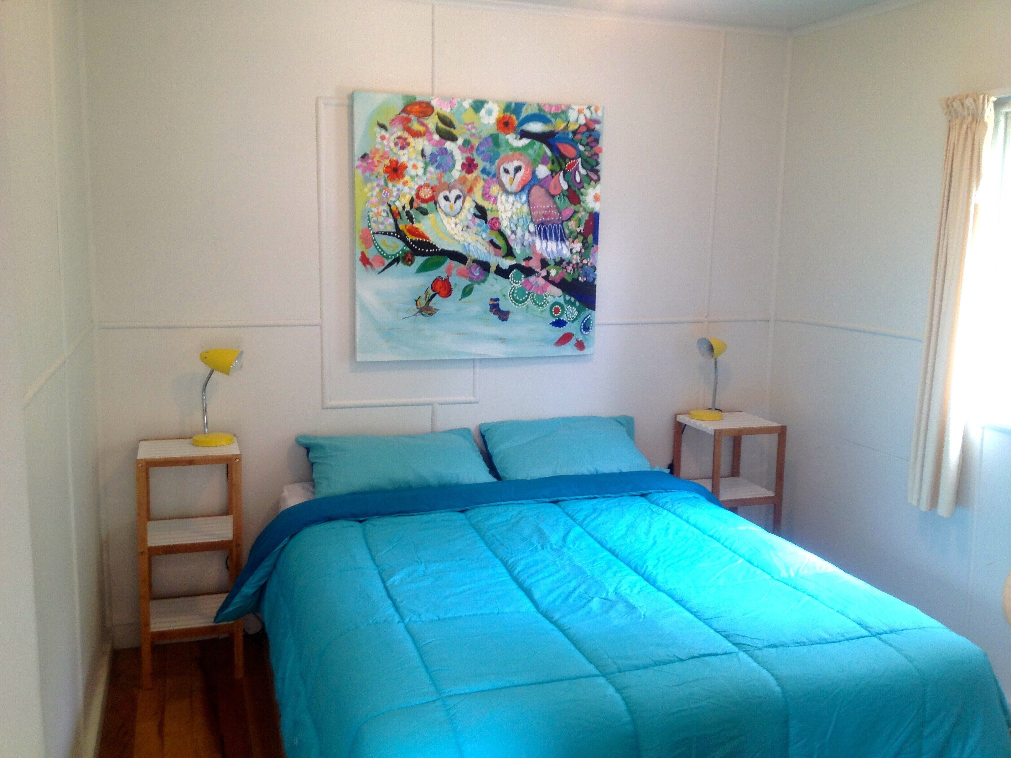 2 bedrooms, iron/ironing board, bed sheets