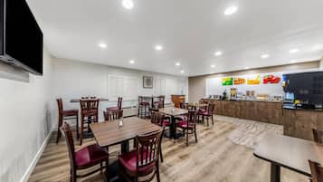 Free daily continental breakfast