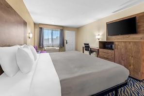 Room, 1 King Bed, Accessible, Non Smoking | Premium bedding, desk, laptop workspace, soundproofing