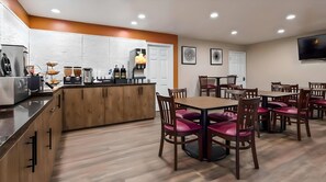 Free daily continental breakfast 