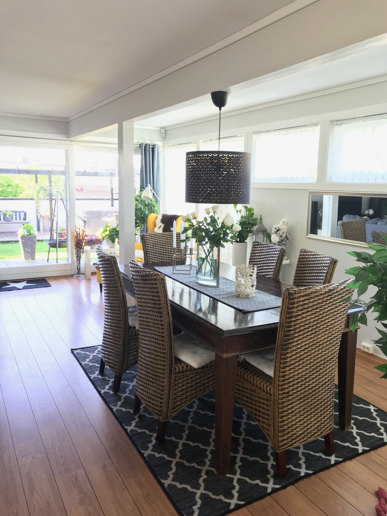 Stórt einbýlishús - 3 svefnherbergi | Borðhald á herbergi eingöngu