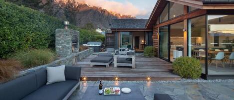 تناول الطعام بالخارج