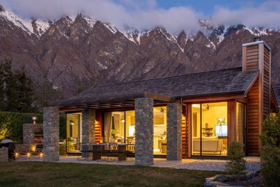 Sun Peaks Villa | Outdoor fireplace & hot tub | 2 mins to Jack`s Point golf