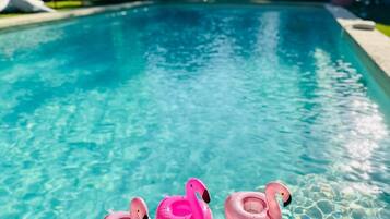 Piscine extérieure, piscine chauffée